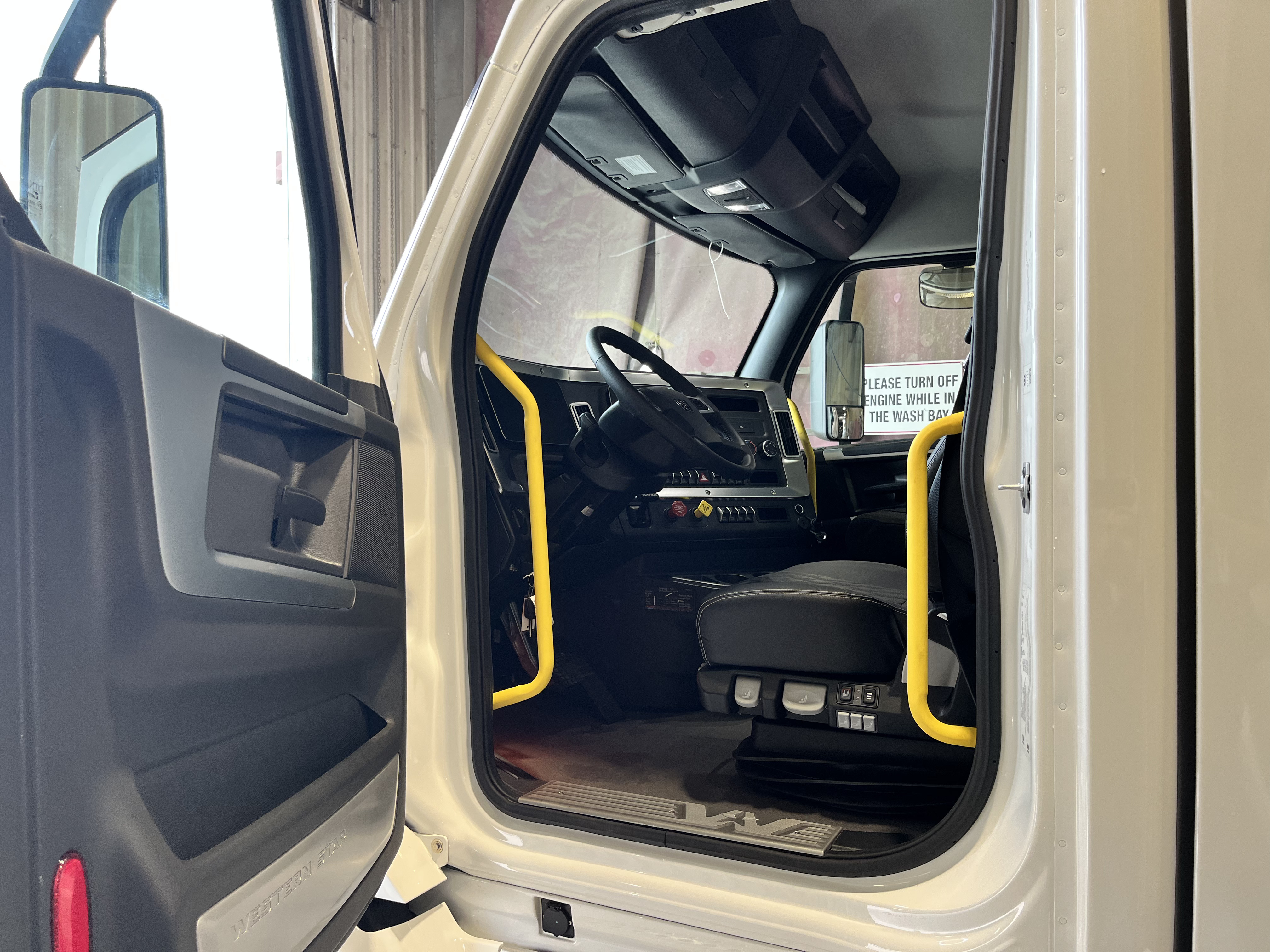 2025 Western Star 57X Day Cab #VY4243N