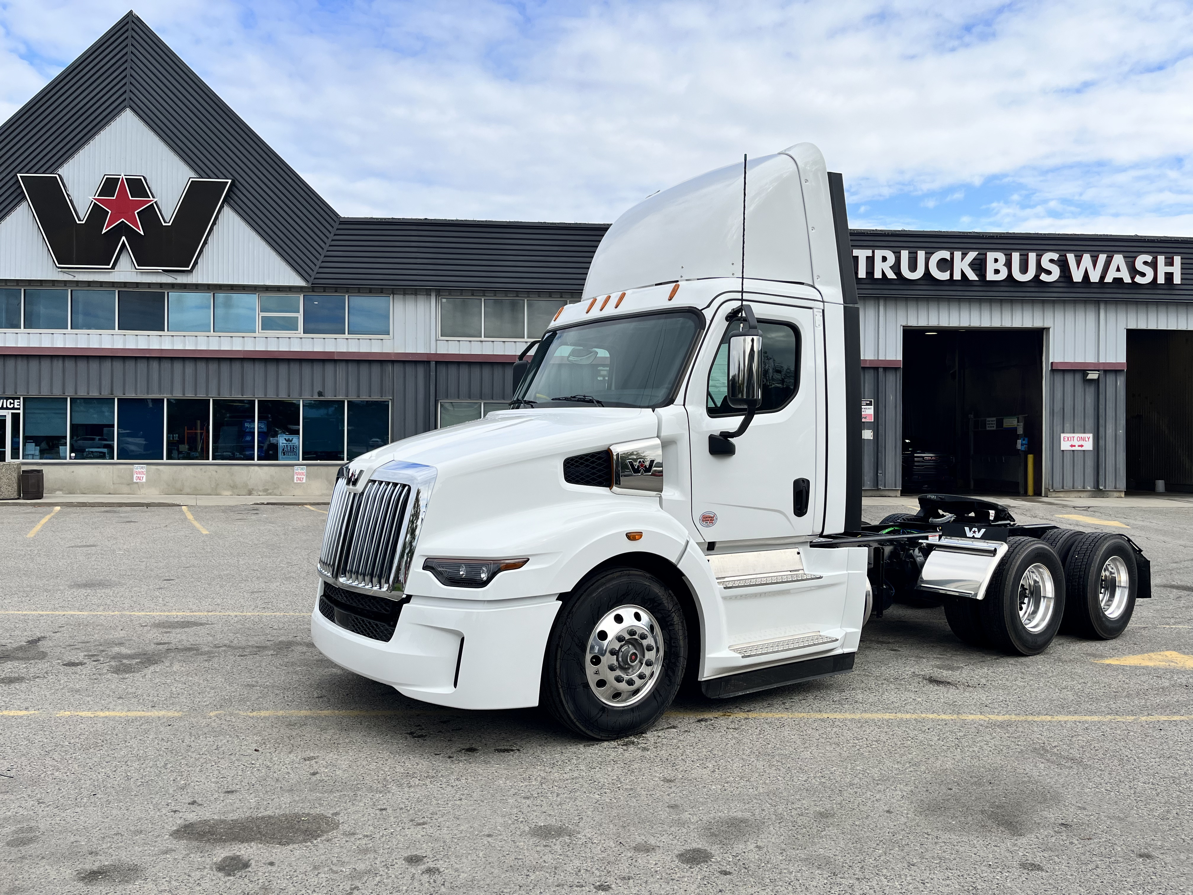 2025 Western Star 57X Day Cab #VY4243N