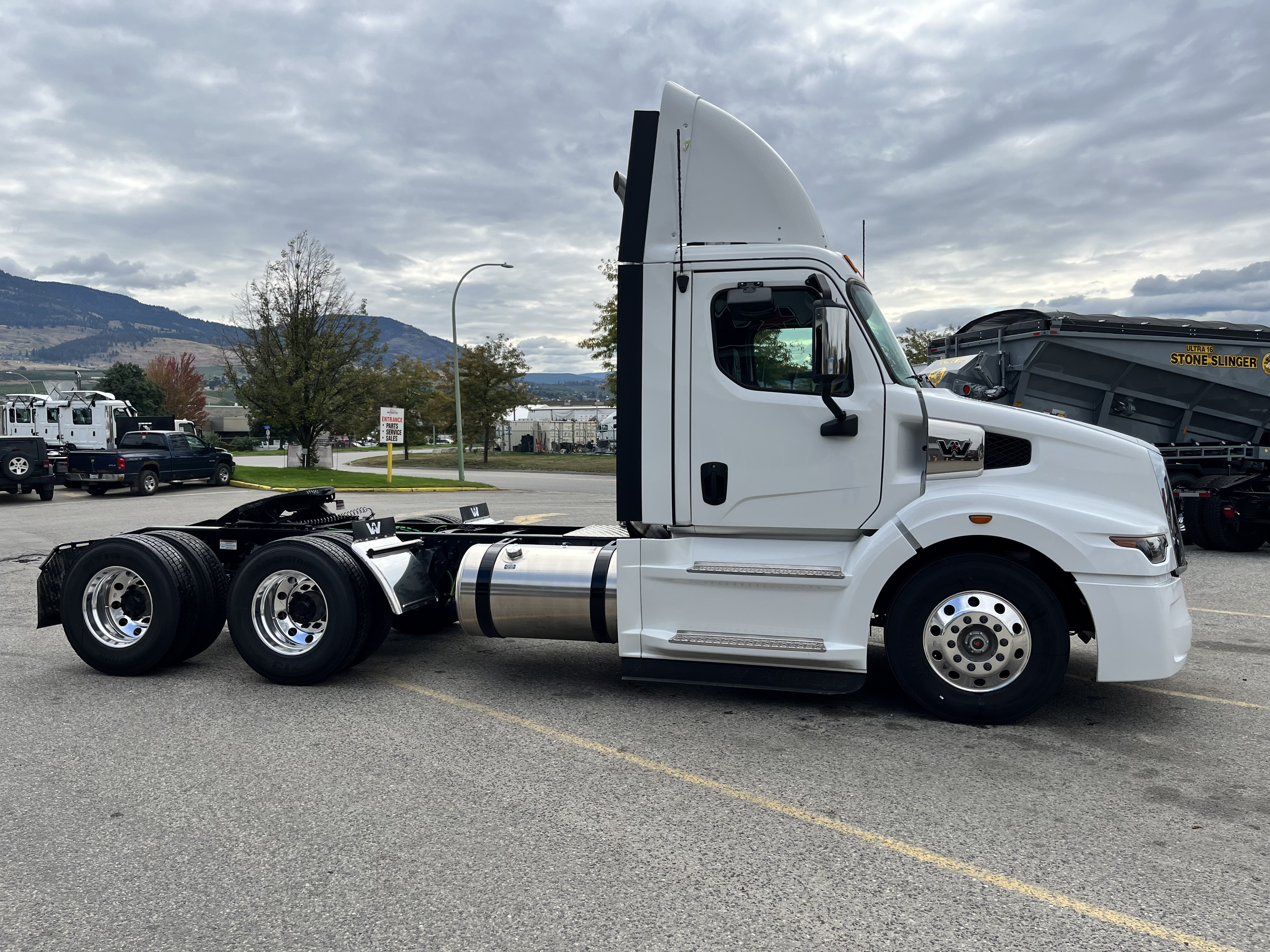 2025 Western Star 57X Day Cab #VY4243N