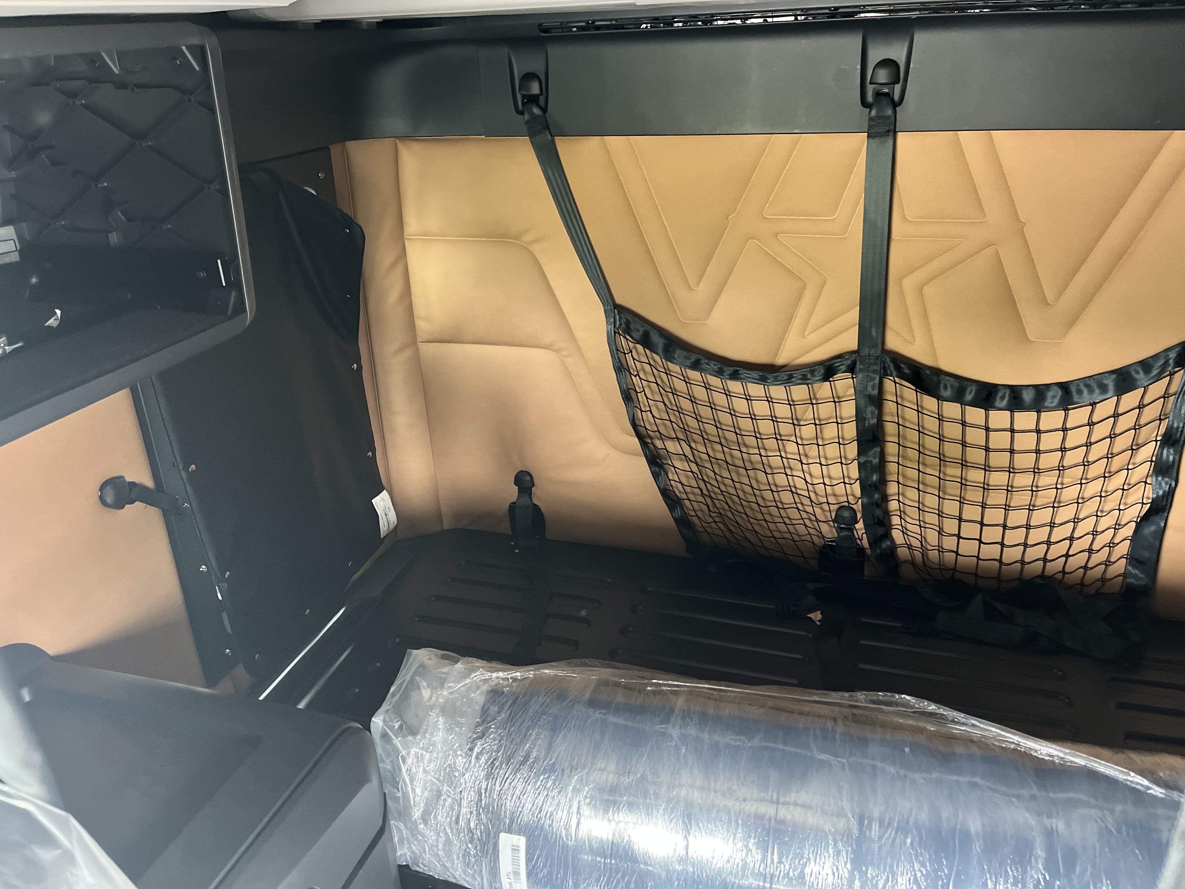 2025 Western Star 49X 072" Sleeper #WE2511N