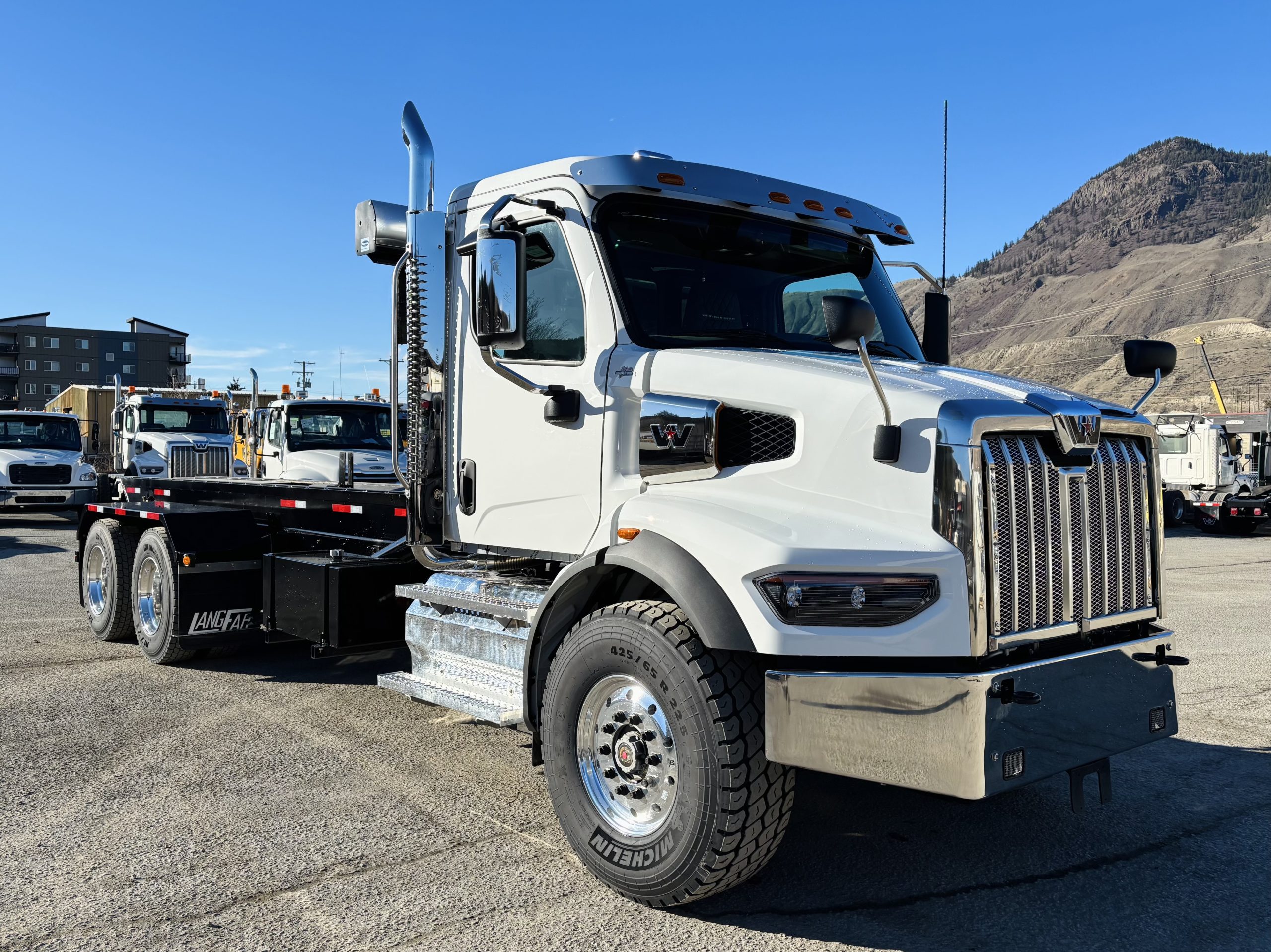 2025 Western Star 47XSB Day Cab #WE7311N
