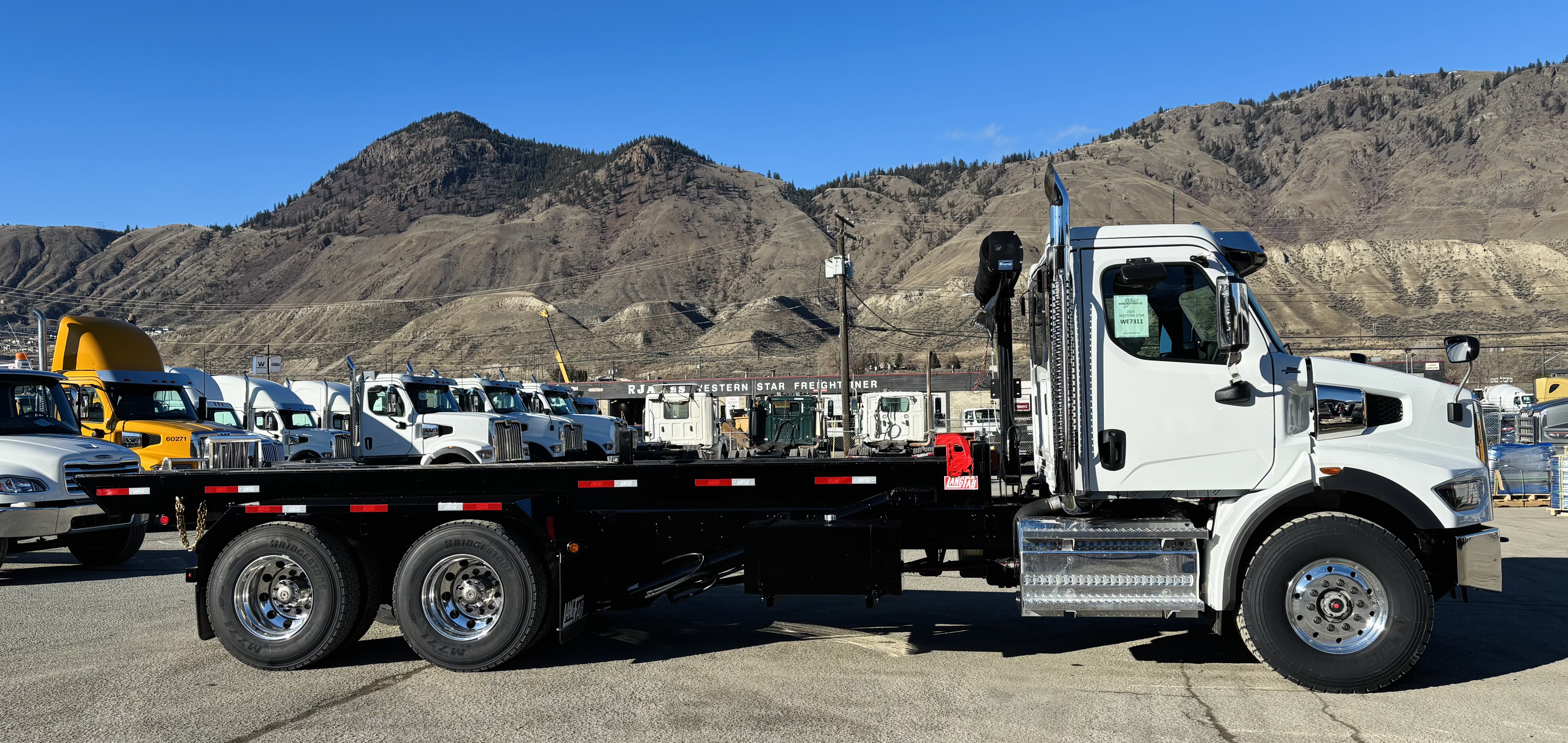2025 Western Star 47XSB Day Cab #WE7311N