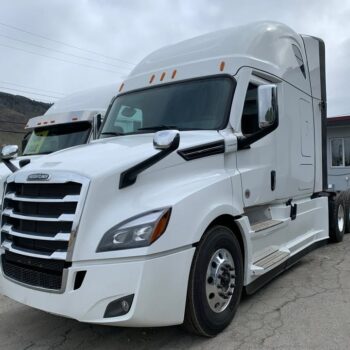 2026 Freightliner CASCADIA 072" Sleeper #WJ8241N