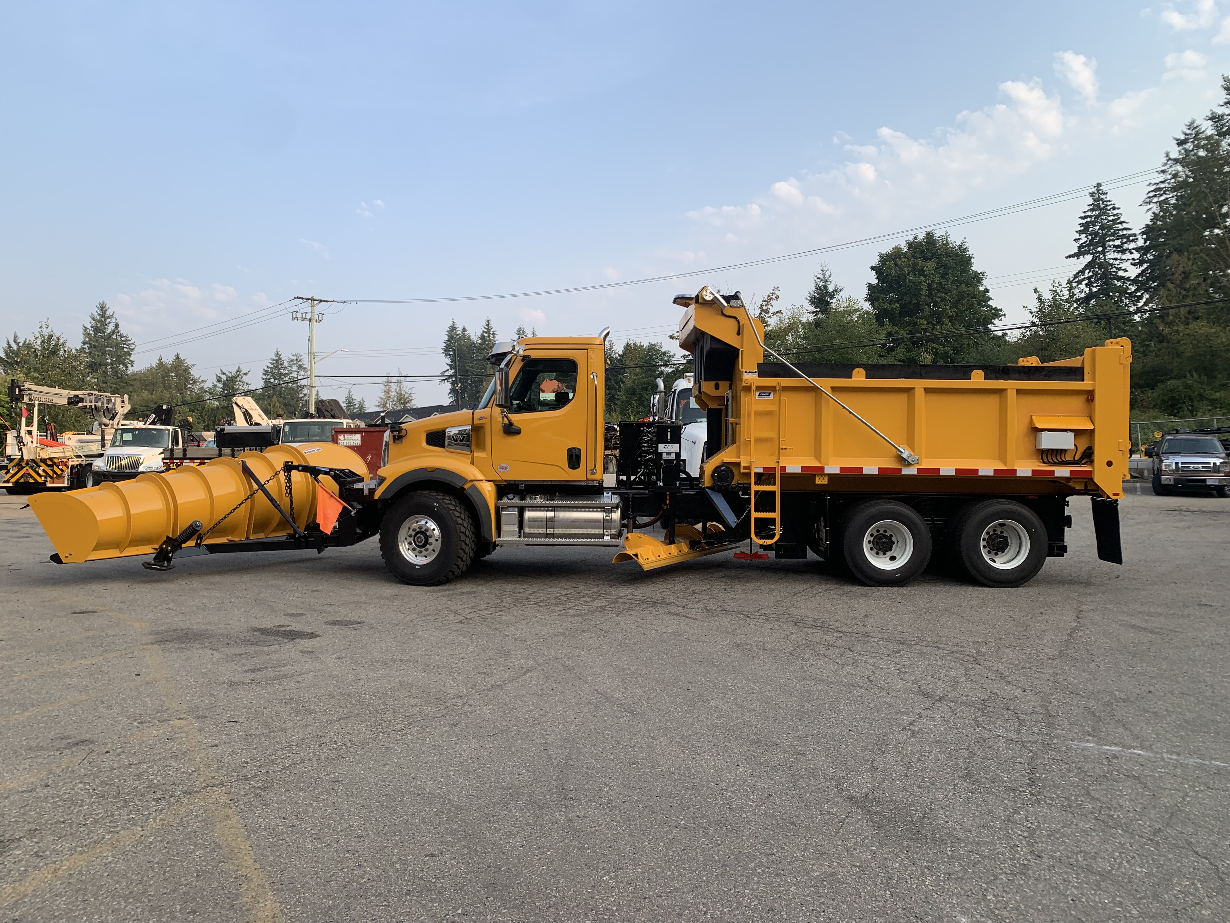 2025 Western Star 47XSB Day Cab #WB7895N