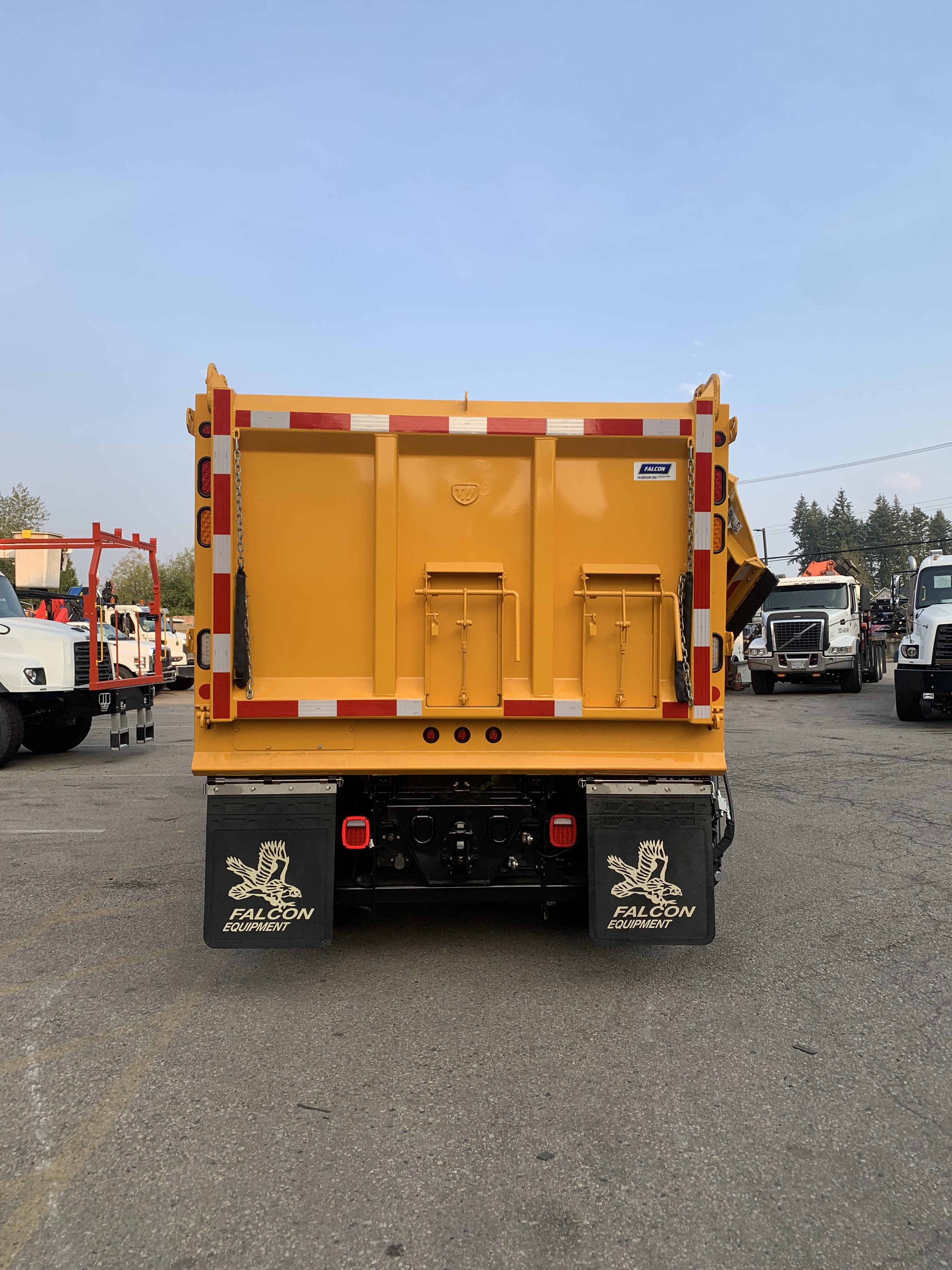 2025 Western Star 47XSB Day Cab #WB7895N