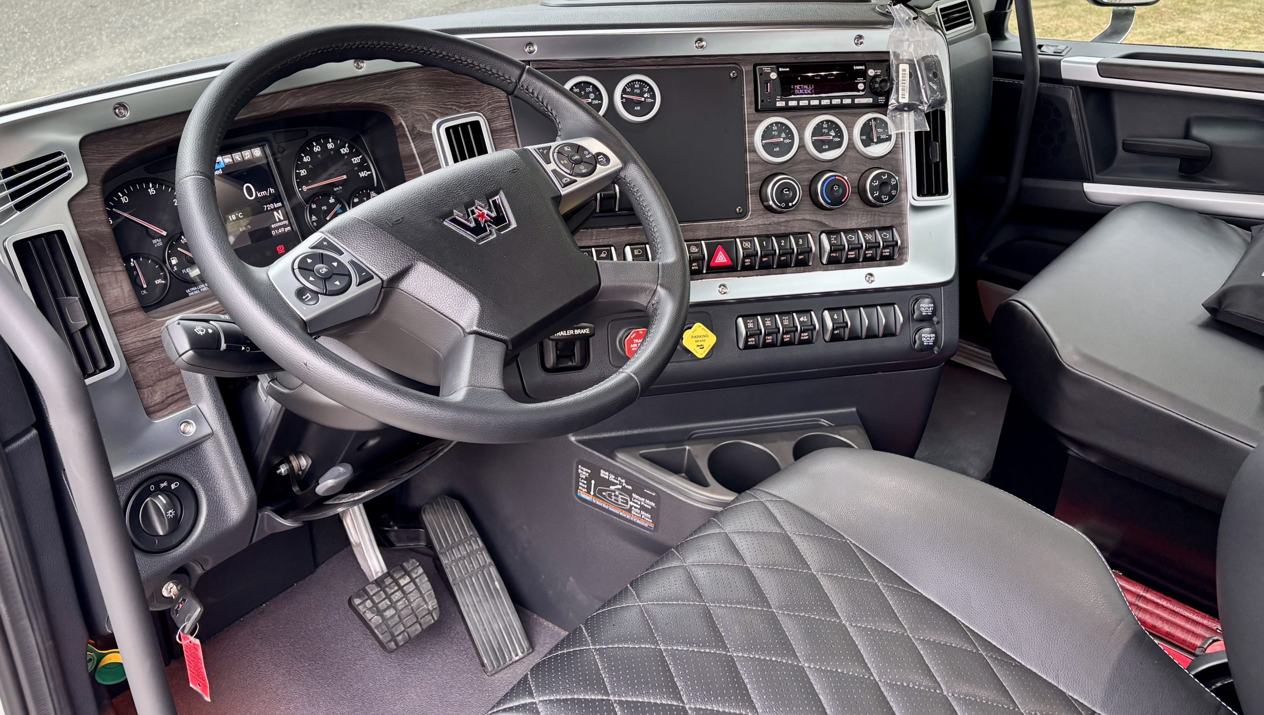 2025 Western Star 47X Day Cab #WE6321N