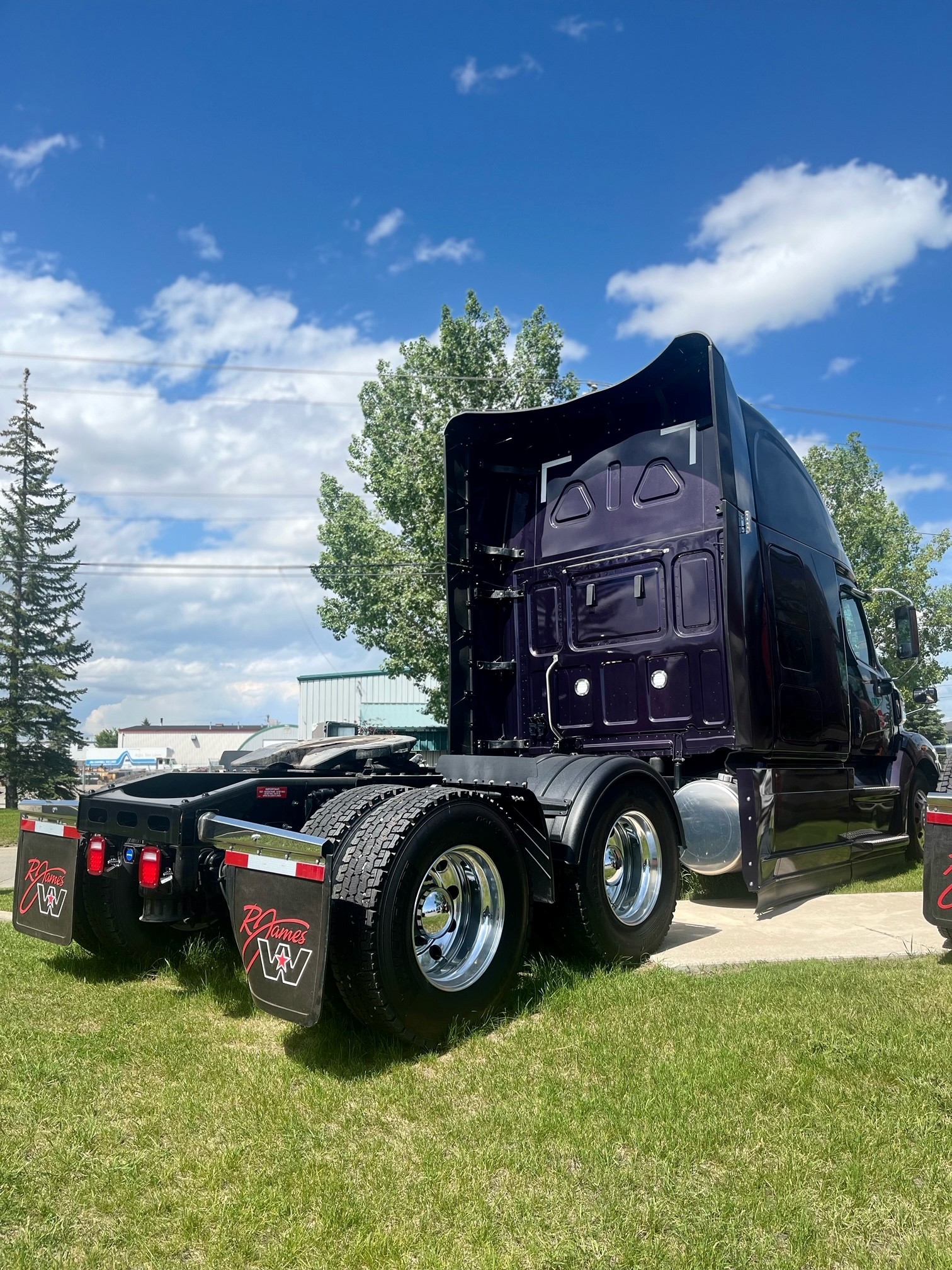 2025 Western Star 57X 072" Sleeper #WF0758N