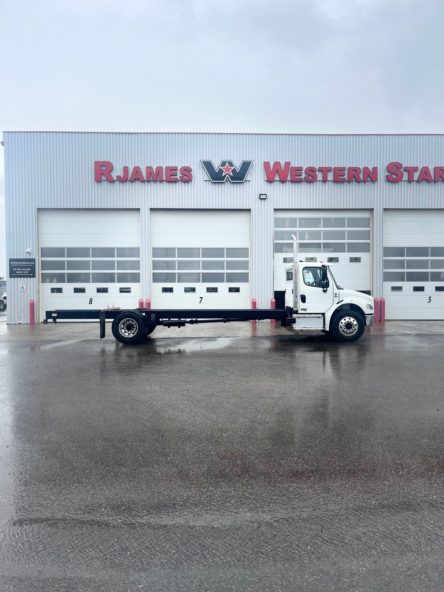 2026 Freightliner M2 106 Day Cab #WJ7371N