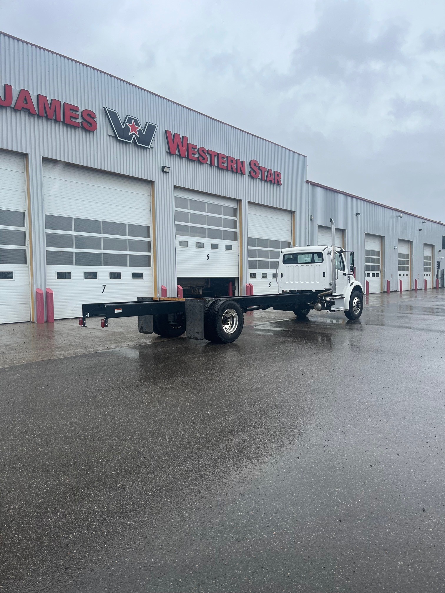 2026 Freightliner M2 106 Day Cab #WJ7371N