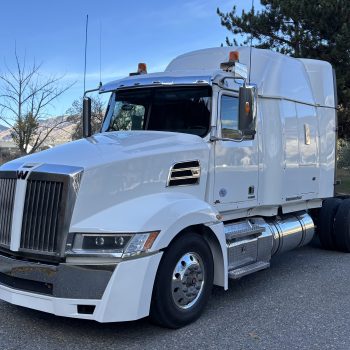 2021 Western Star 5700XE 068" Sleeper #MU3724L