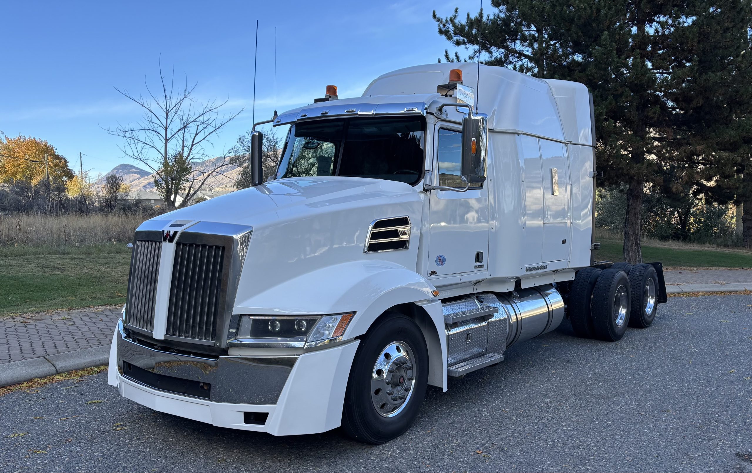 2021 Western Star 5700XE 068" Sleeper #MU3724L