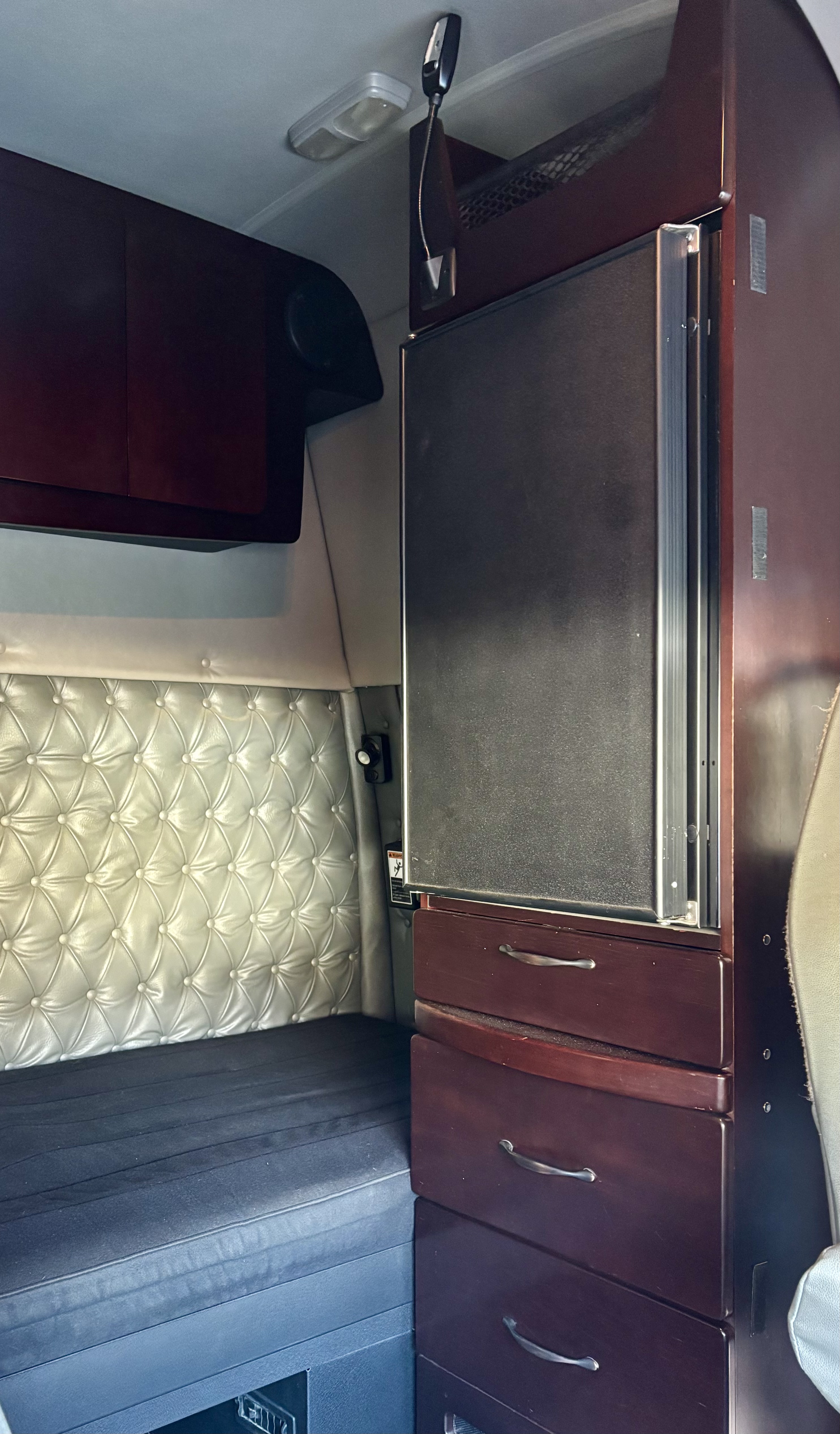 2021 Western Star 5700XE 068" Sleeper #MU3724L