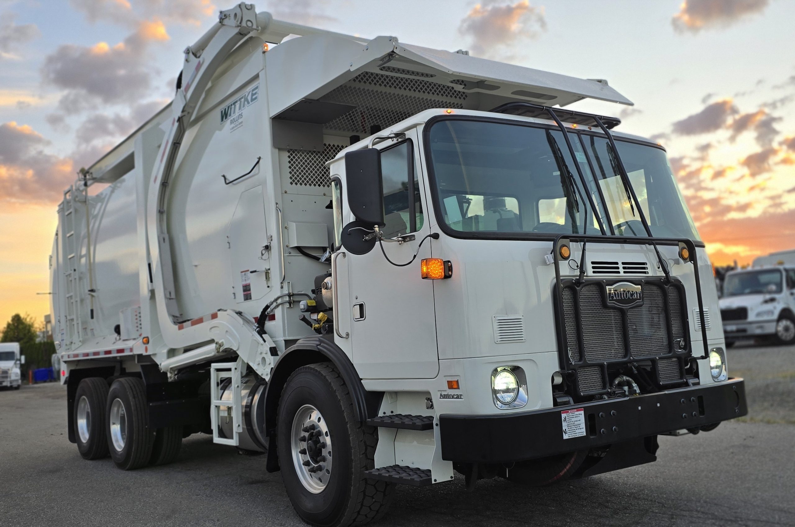 2024 AUTOCAR ACX64 DAY CAB" DAY CAB #247808N