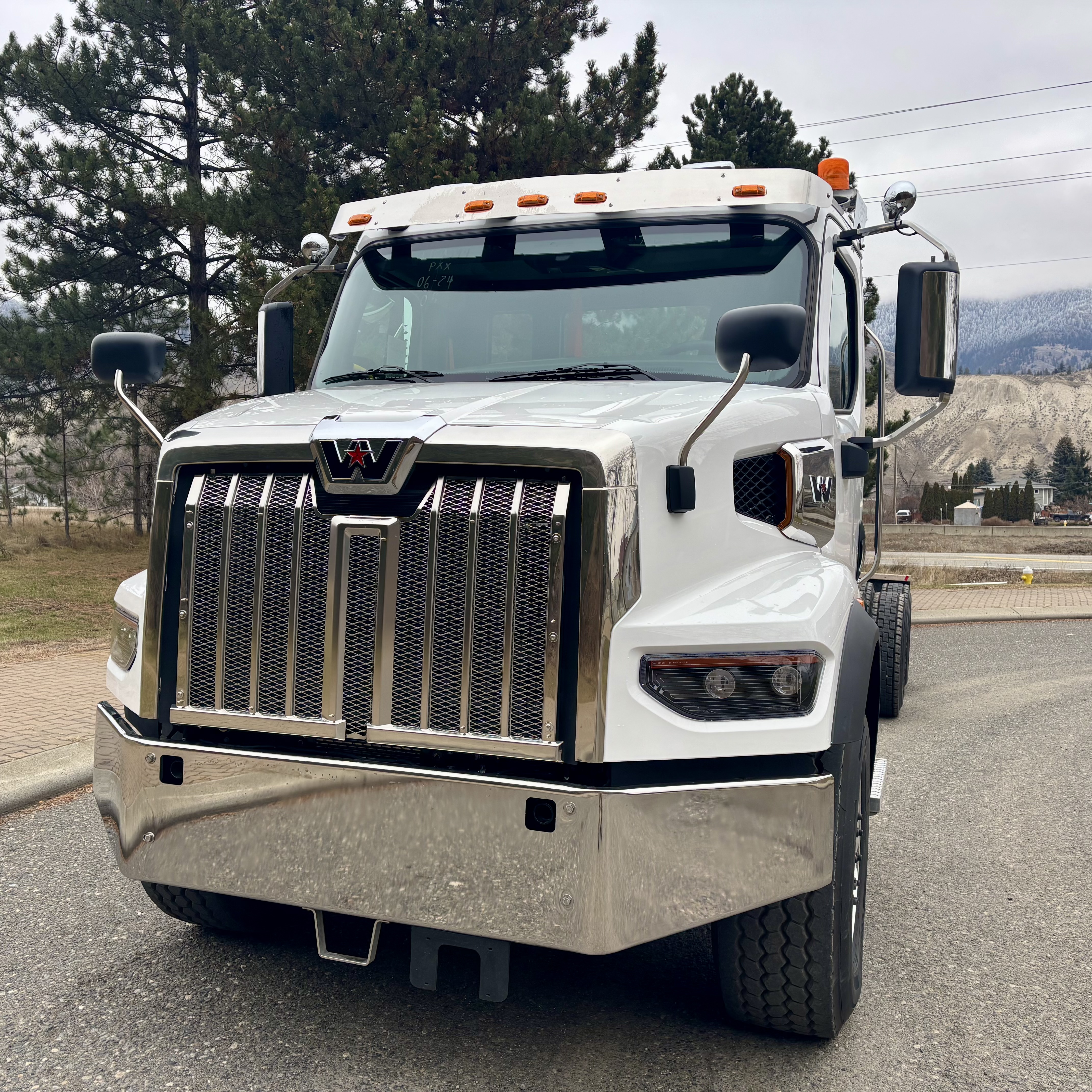 2026 WESTERN STAR 47X DAY CAB" DAY CAB #WF4345N