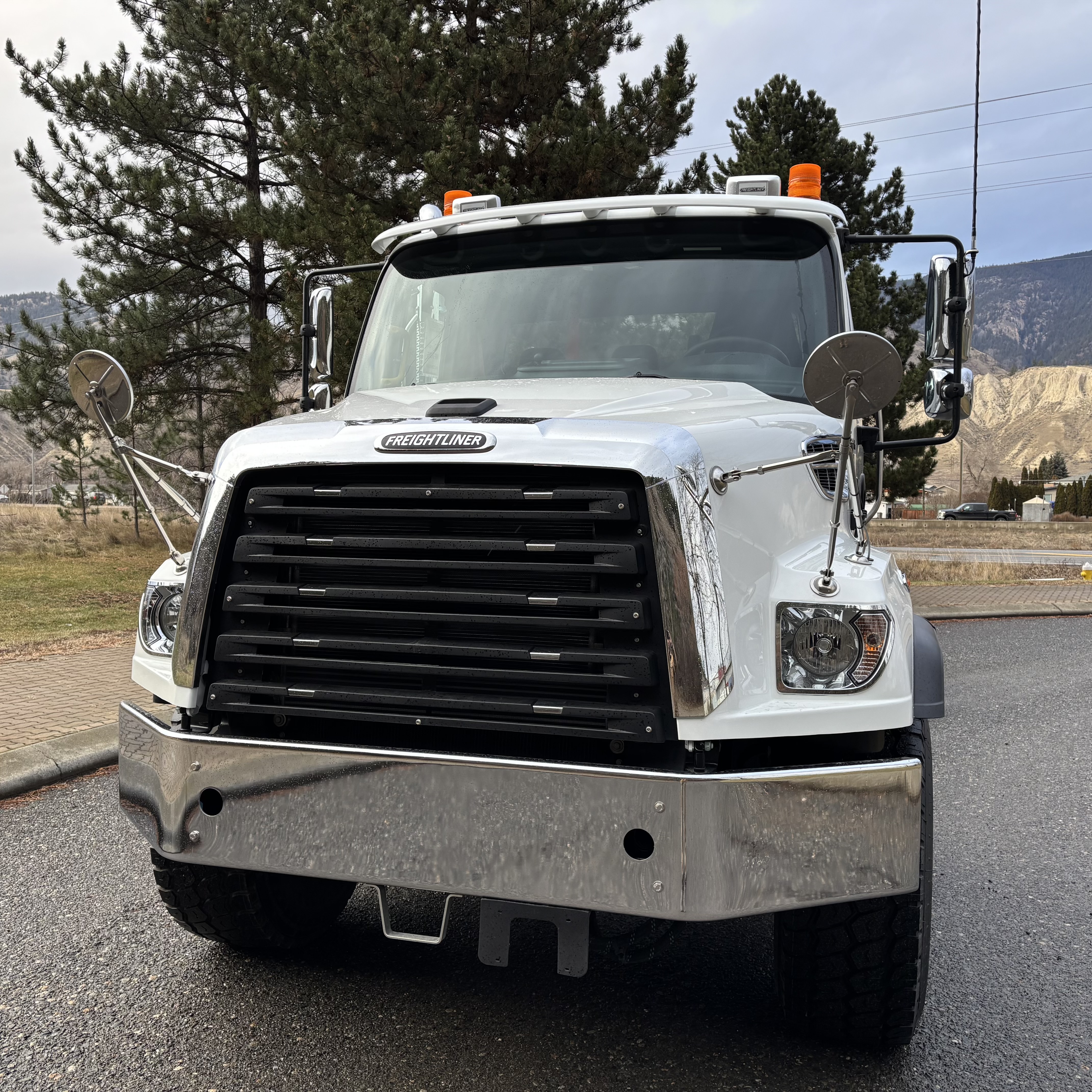 2026 FREIGHTLINER 114SD DAY CAB" DAY CAB #WF7035N