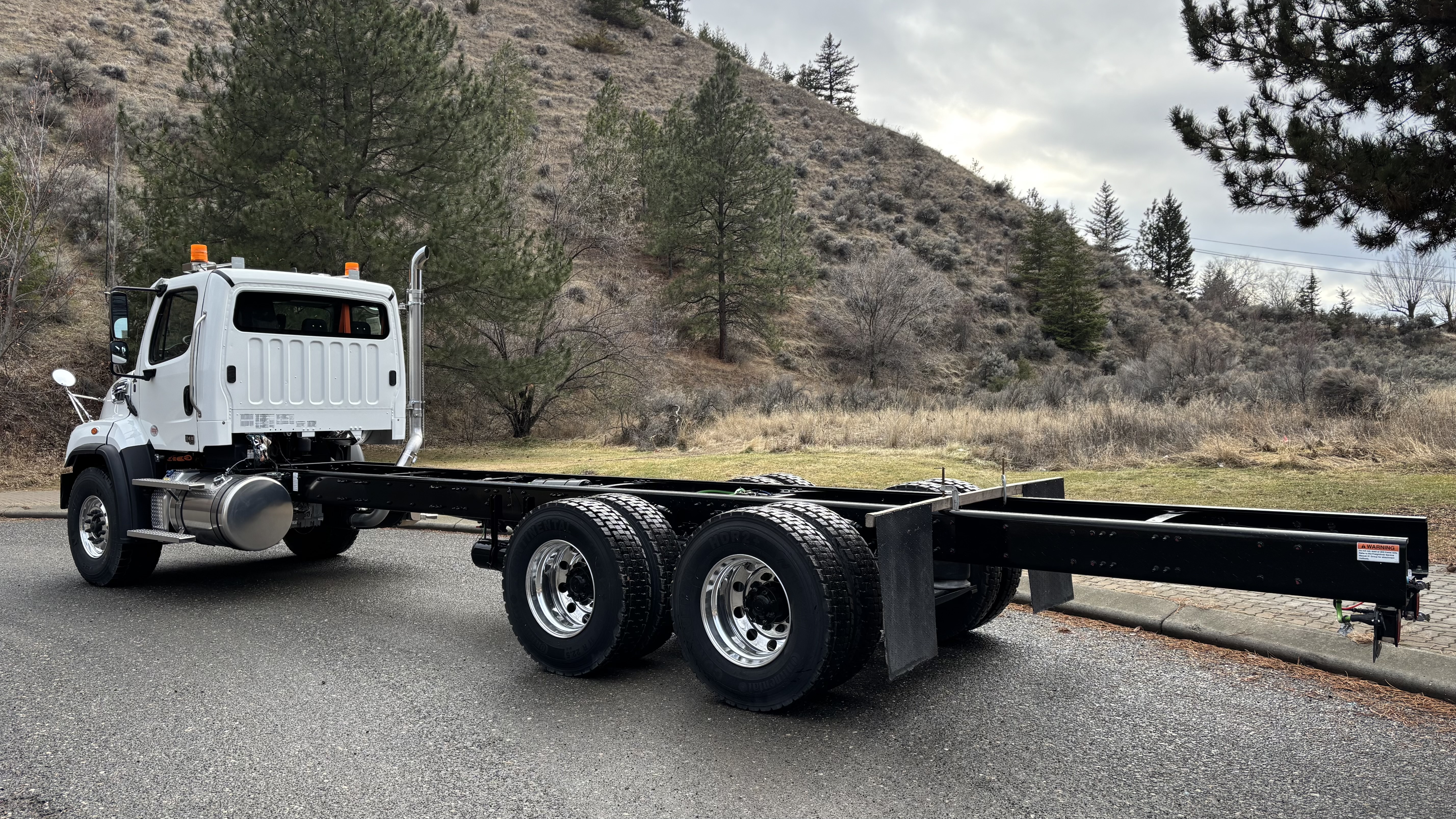 2026 FREIGHTLINER 114SD DAY CAB" DAY CAB #WF7035N