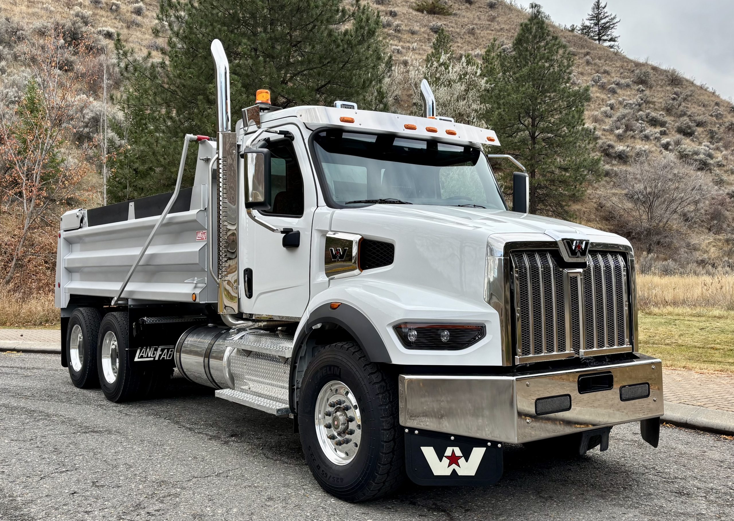 2026 WESTERN STAR 49XSB DAY CAB" DAY CAB #WL3511N