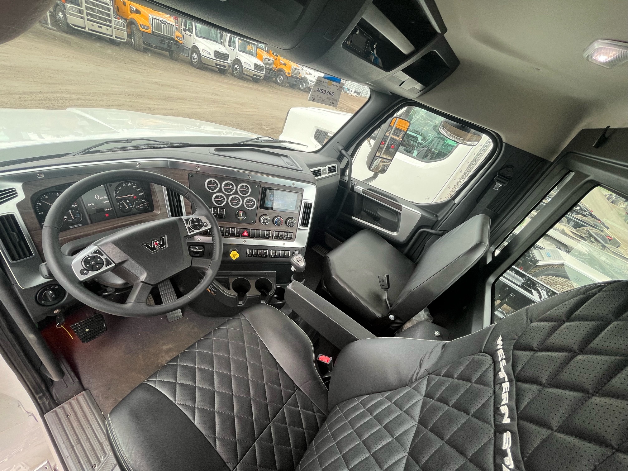 2026 WESTERN STAR 49X DAY CAB" DAY CAB #WL5895N