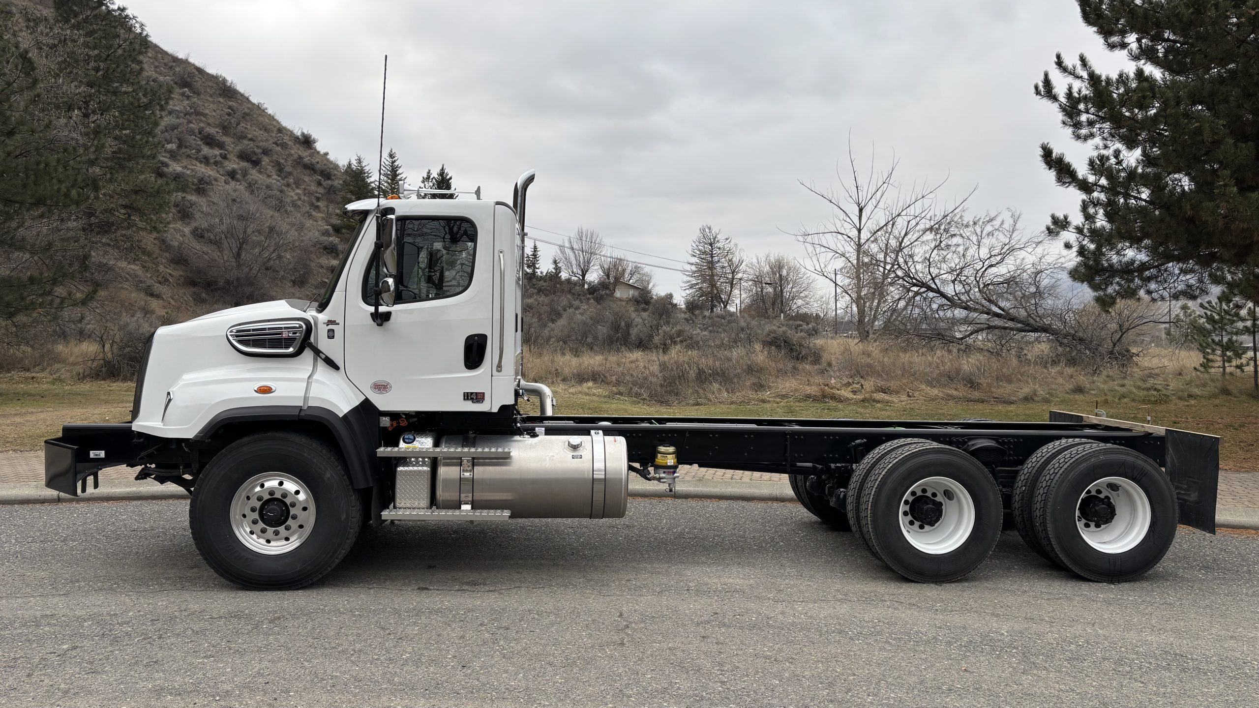 2026 FREIGHTLINER 114SD DAY CAB" DAY CAB #WM7723N