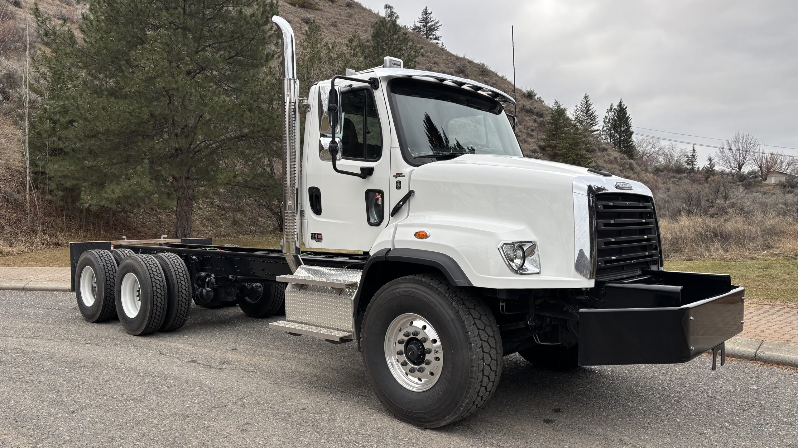 2026 FREIGHTLINER 114SD DAY CAB" DAY CAB #WM7723N