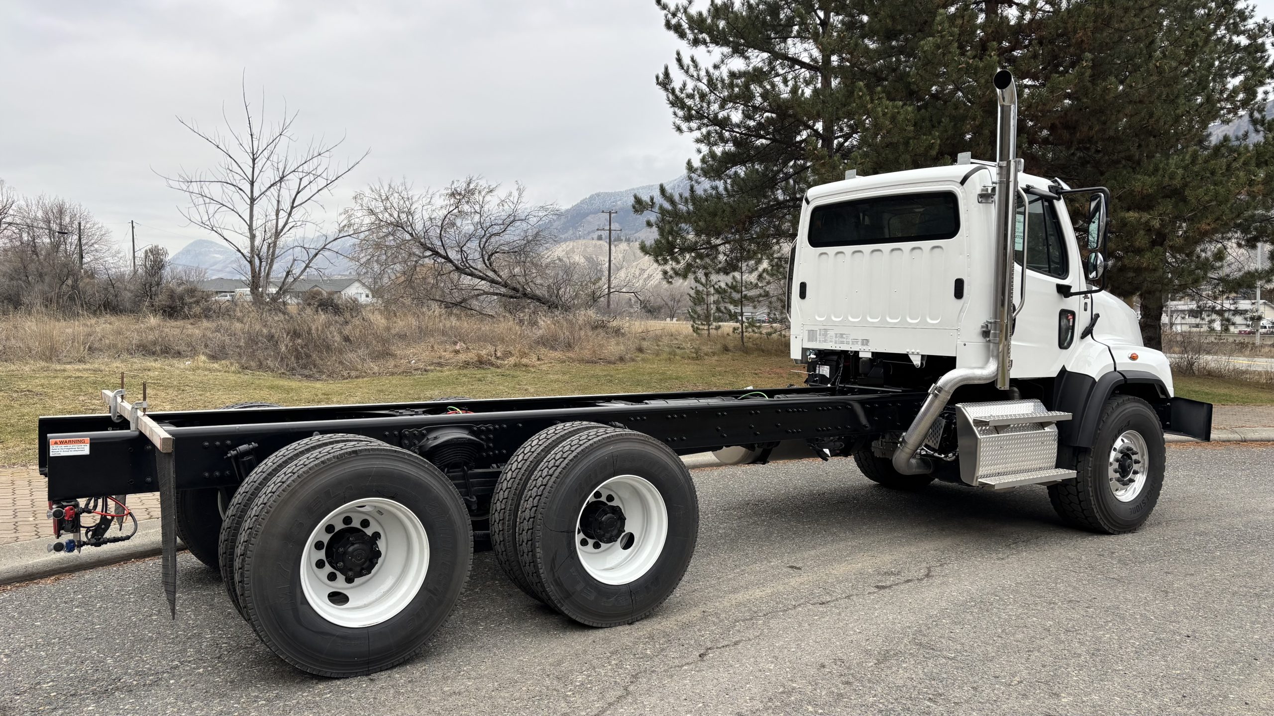 2026 FREIGHTLINER 114SD DAY CAB" DAY CAB #WM7723N