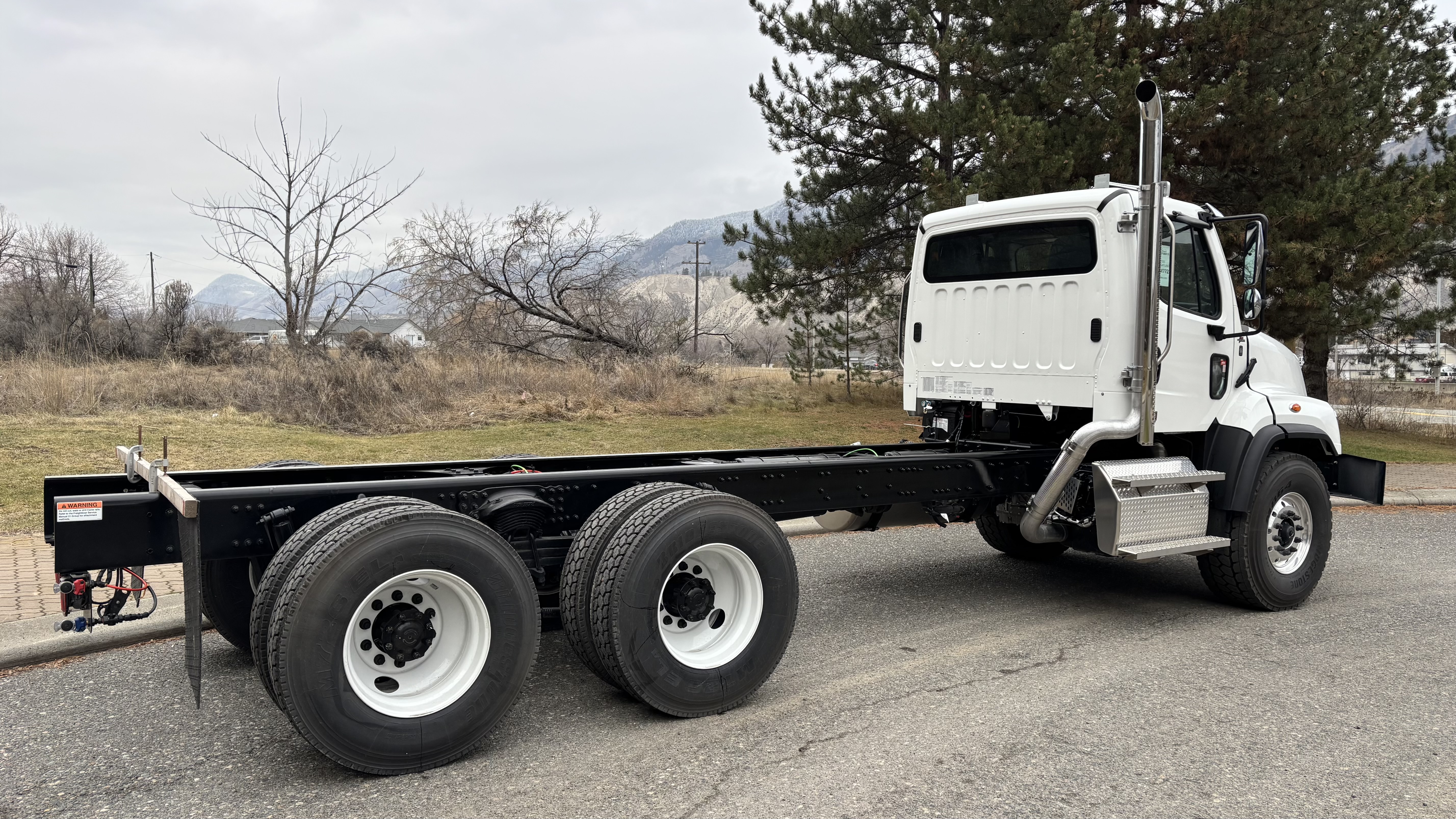 2026 FREIGHTLINER 114SD DAY CAB" DAY CAB #WM7723N