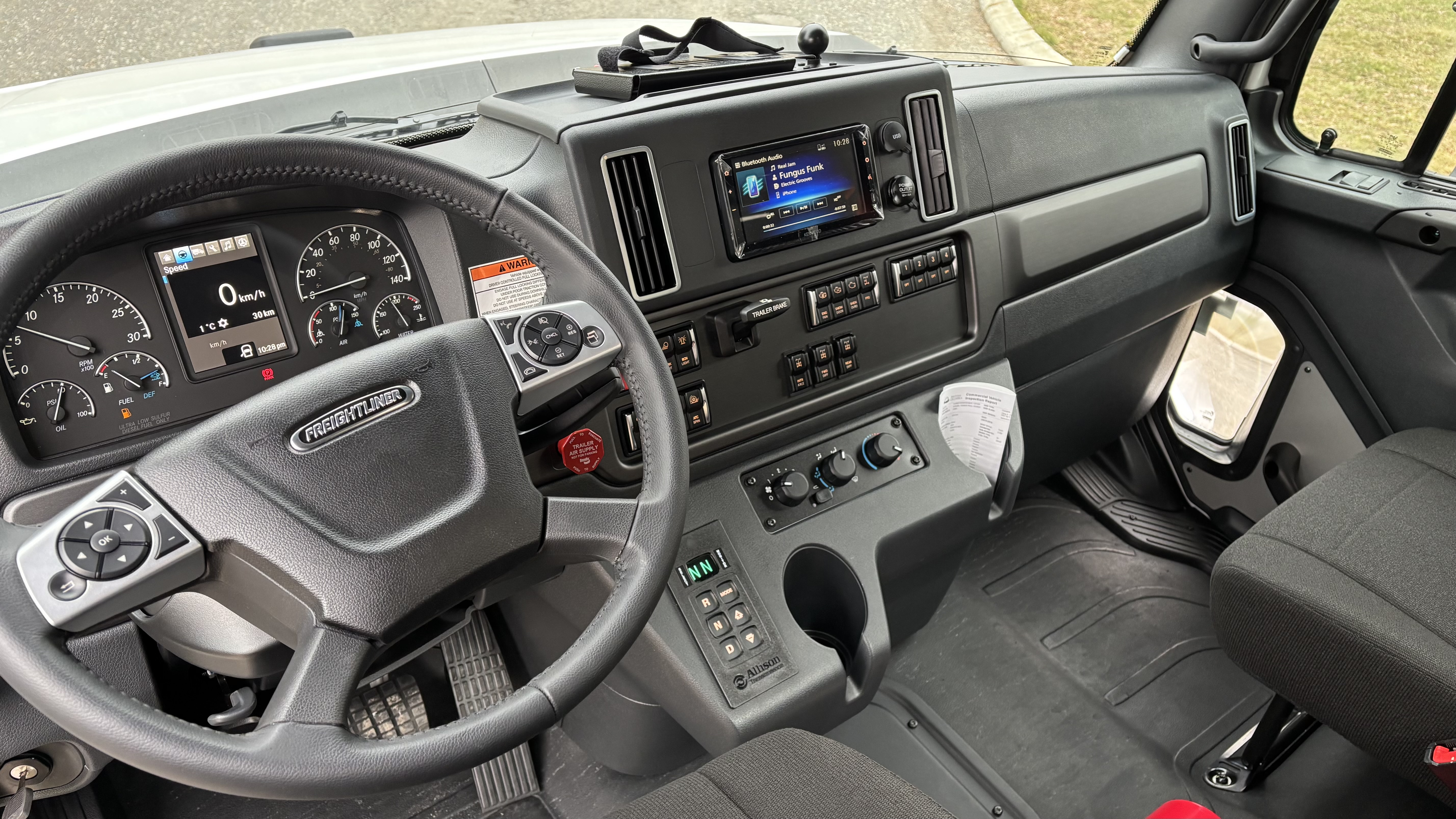 2026 FREIGHTLINER 114SD DAY CAB" DAY CAB #WM7723N