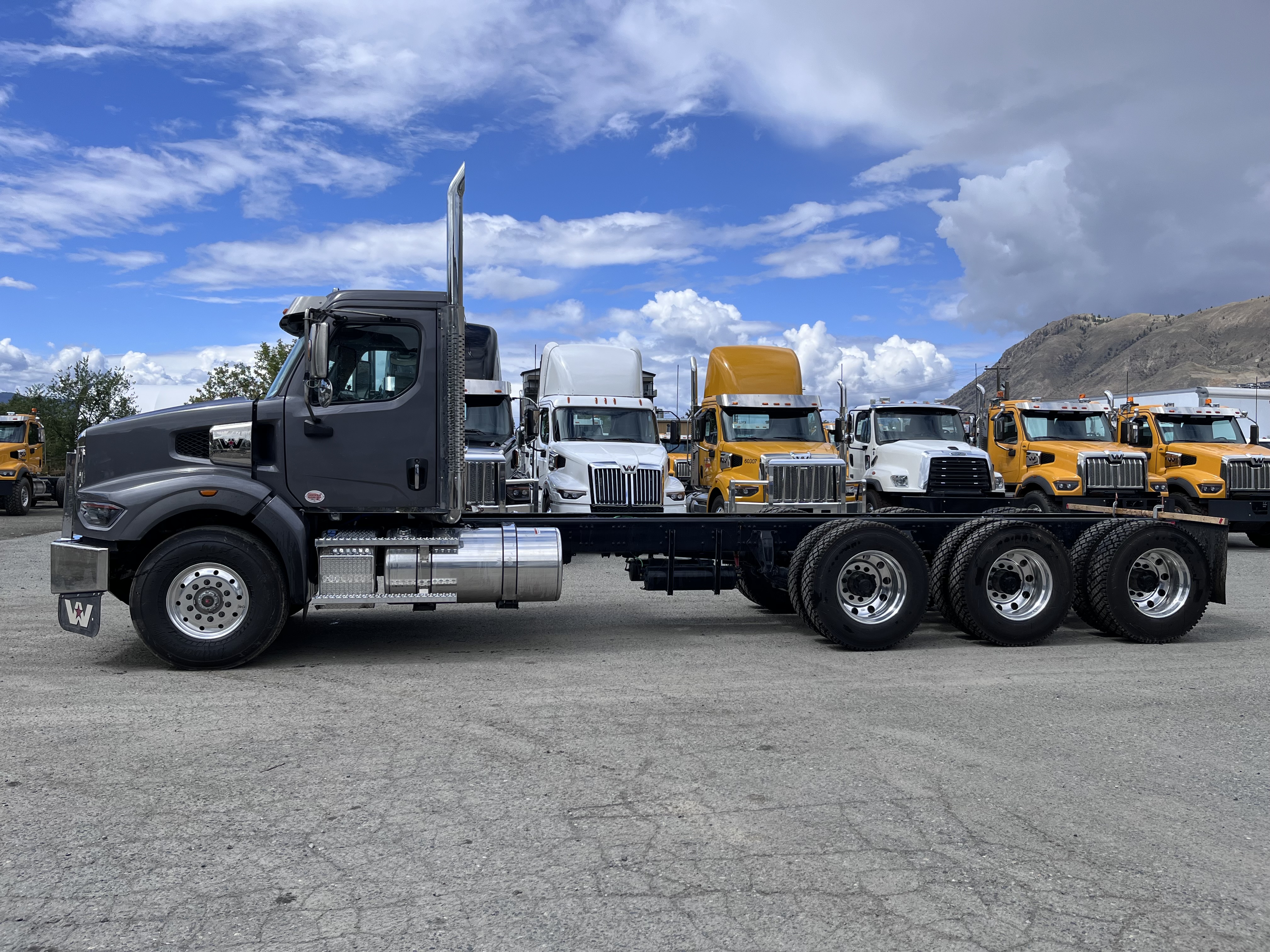2026 WESTERN STAR 49X DAY CAB" DAY CAB #WS3791N