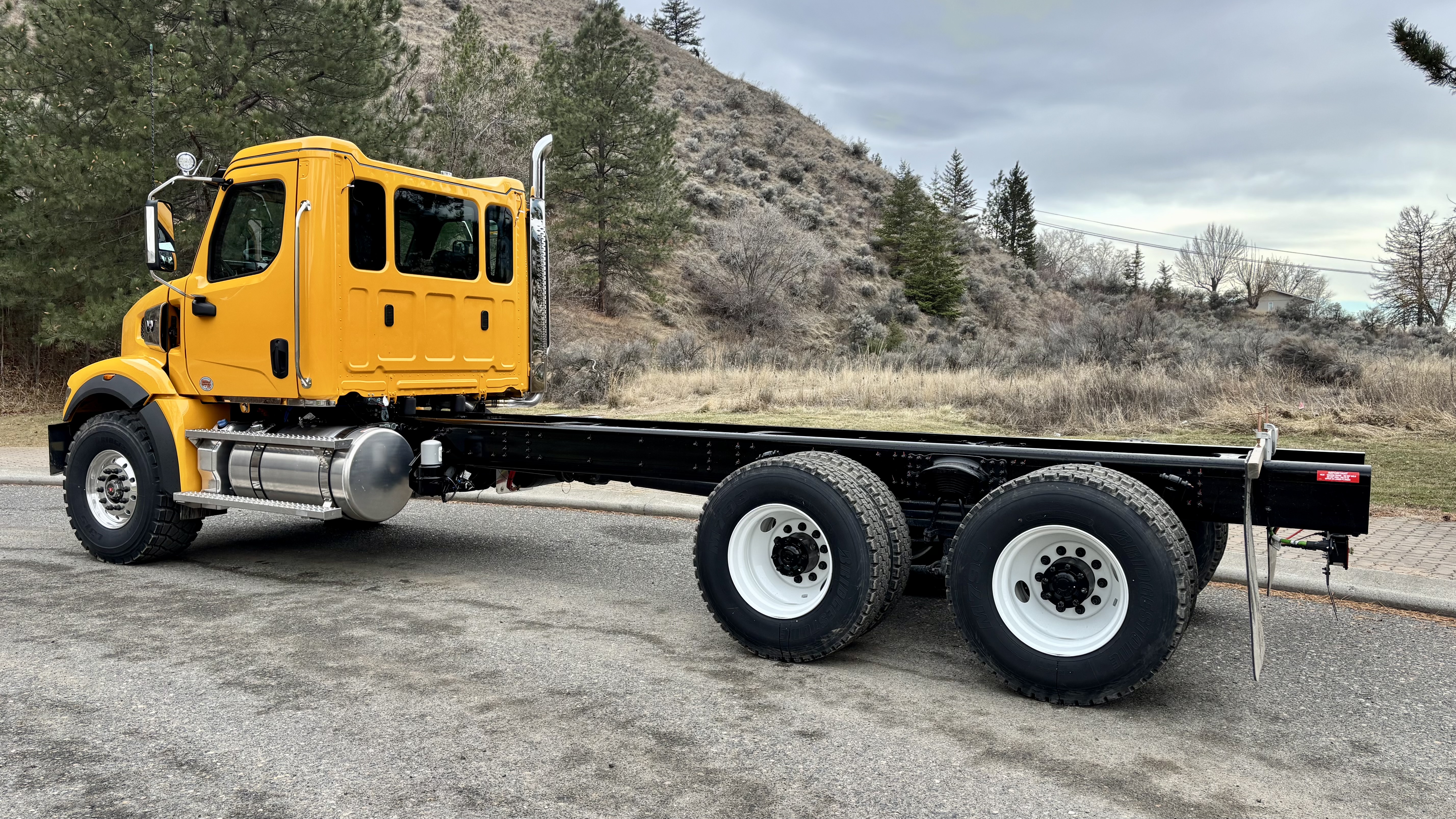 2026 WESTERN STAR 47X DAY CAB" DAY CAB #WT7959N