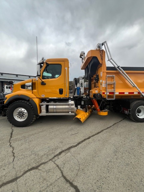 2026 WESTERN STAR 47X DAY CAB" DAY CAB #WT7976N