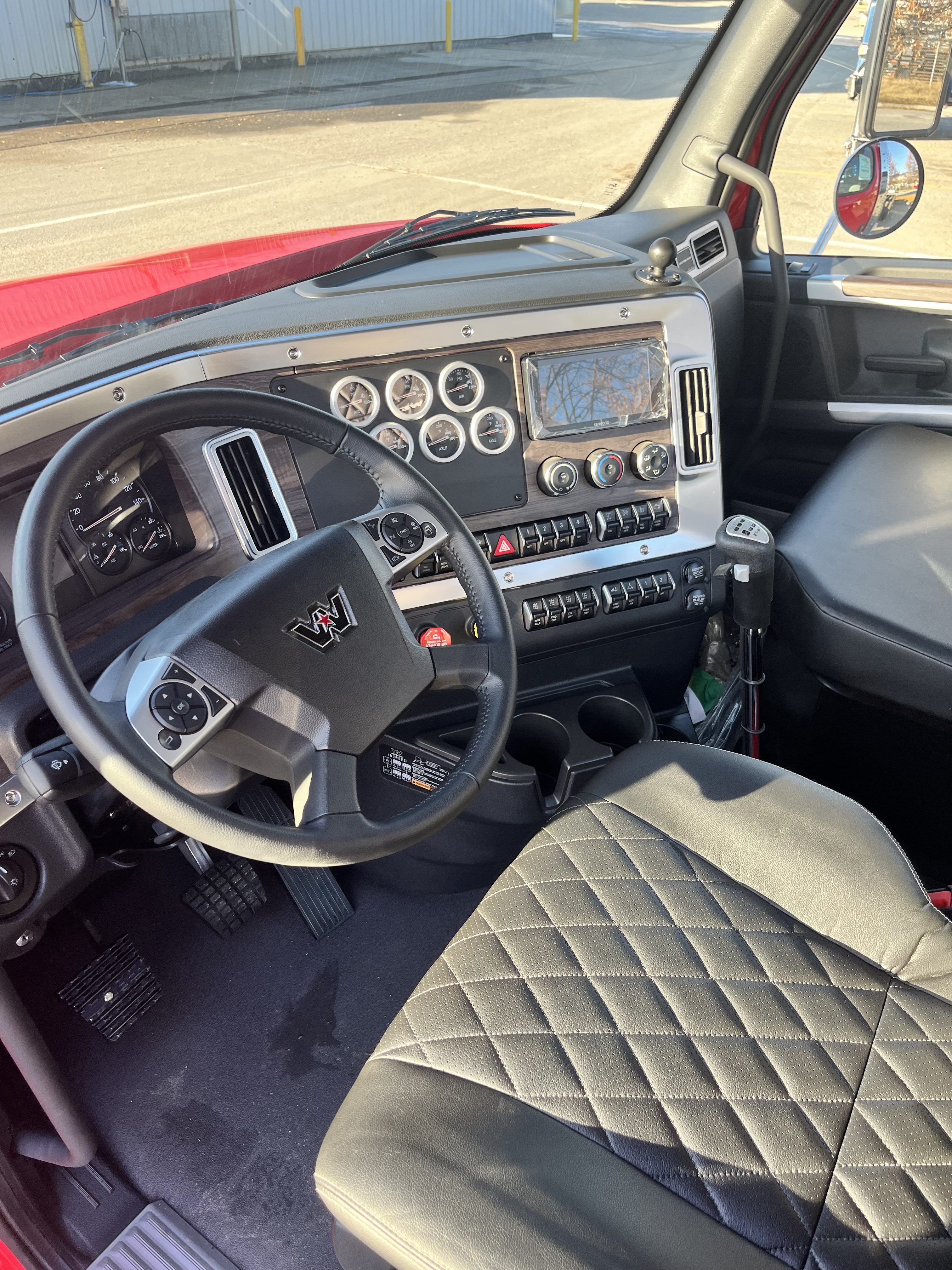 2026 WESTERN STAR 49X DAY CAB" DAY CAB #WT9567N
