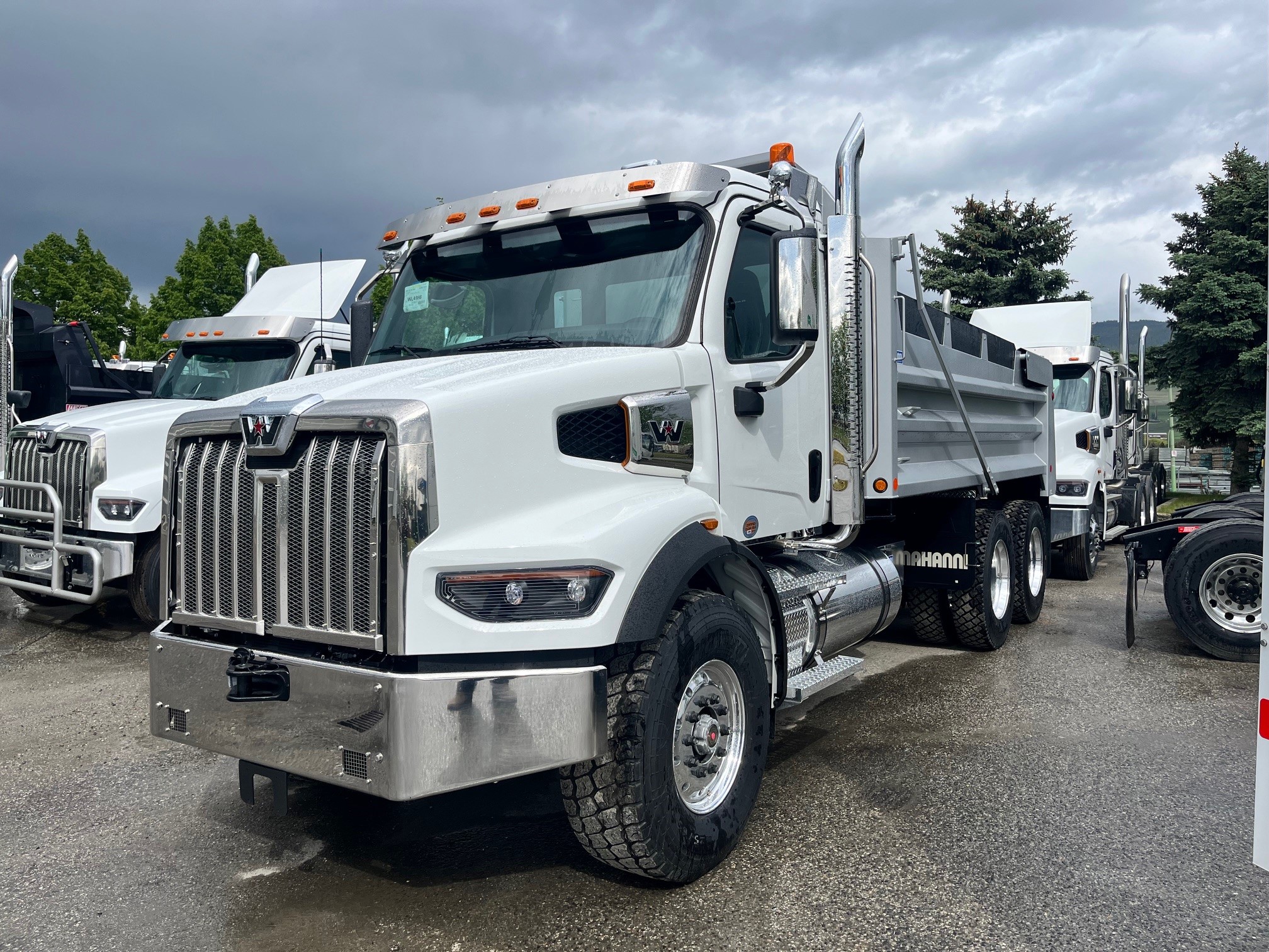 2026 WESTERN STAR 47XSB DAY CAB" DAY CAB #WL4998N