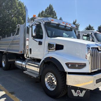 2026 WESTERN STAR 49X DAY CAB" DAY CAB #WT9240N