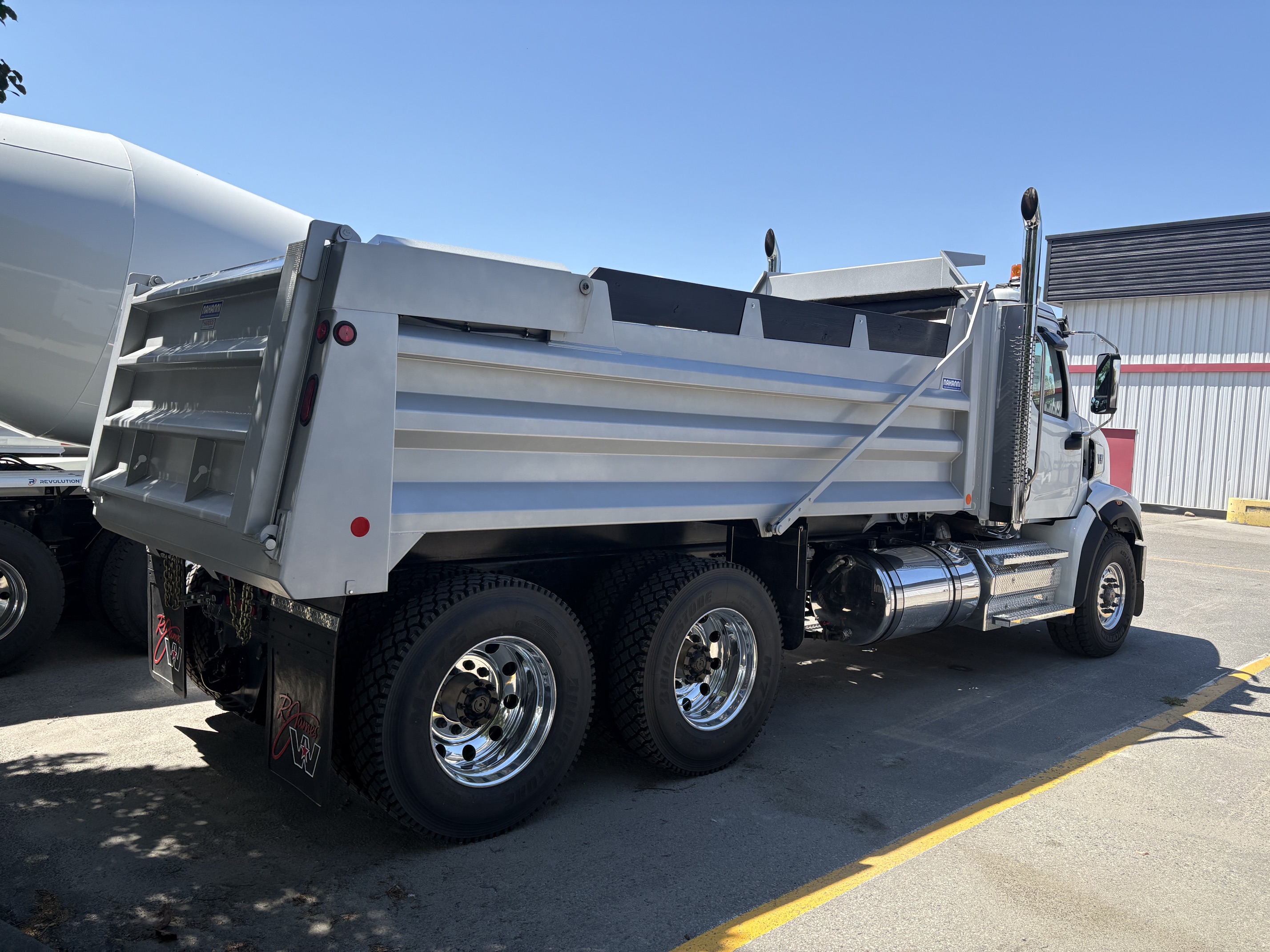 2026 WESTERN STAR 49X DAY CAB" DAY CAB #WT9240N