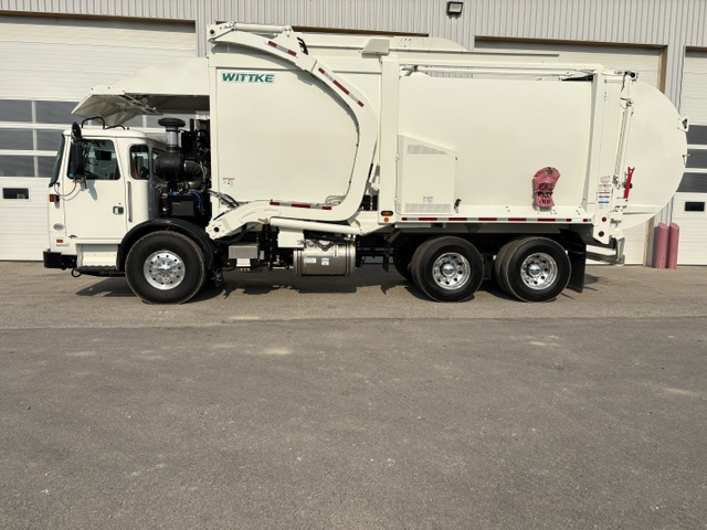 2025 AUTOCAR ACX64 #250748