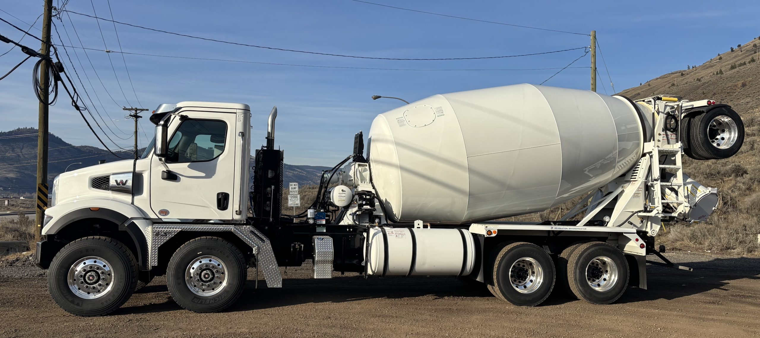 2026 WESTERN STAR 47XSF DAY CAB" DAY CAB #WT9272N